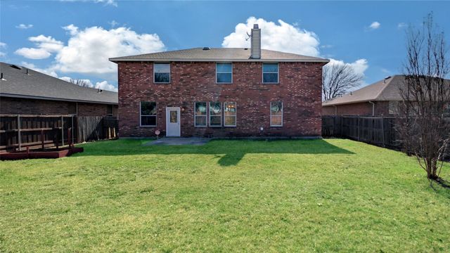 523 Zachum Drive, Arlington, TX 76002