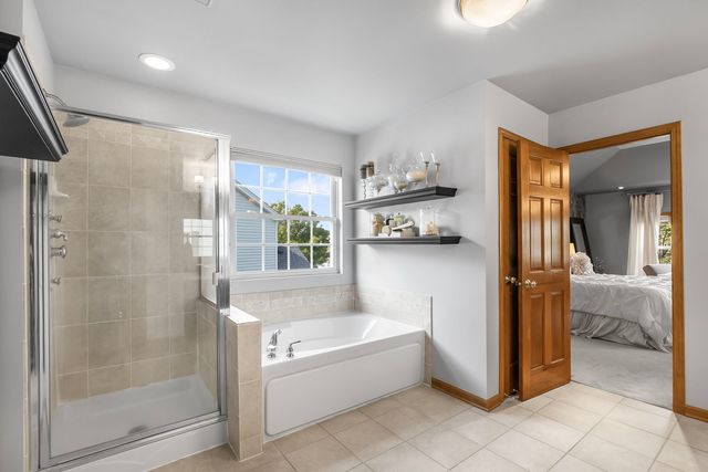 865 Sterling Heights Drive, Antioch, IL 60002