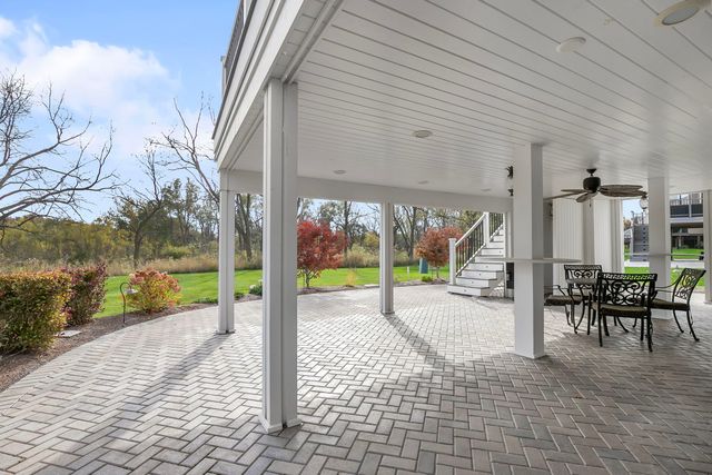 865 Sterling Heights Drive, Antioch, IL 60002