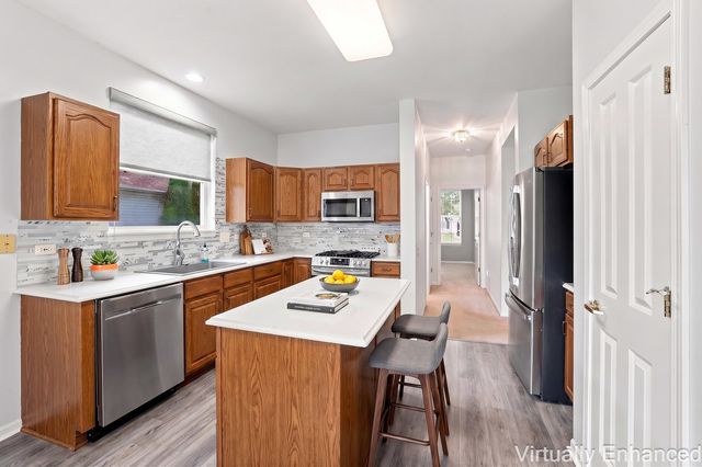 12449 Fox Run Court, Huntley, IL 60142