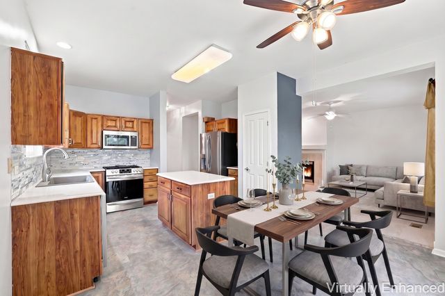 12449 Fox Run Court, Huntley, IL 60142
