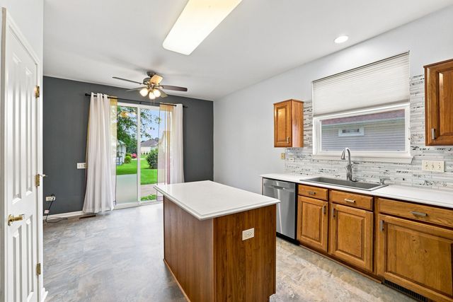 12449 Fox Run Court, Huntley, IL 60142
