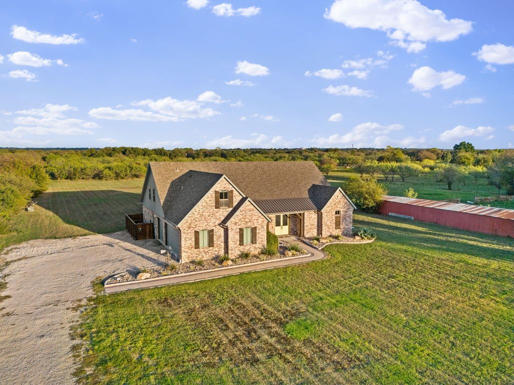 12621 Oak Grove Road S, Burleson, TX 76028 — photo 2