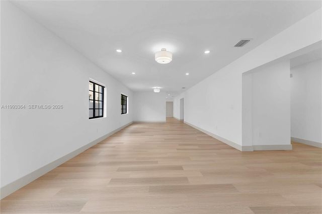 456 SW 20th Rd 458, Miami, FL 33129