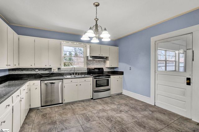 302 Gassaway Street, Central, SC 29630