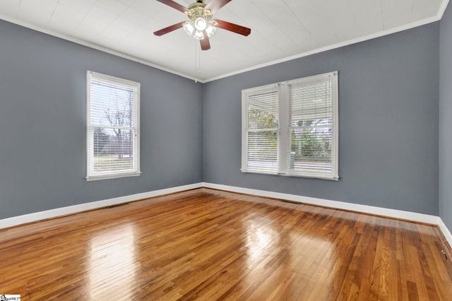 302 Gassaway Street, Central, SC 29630