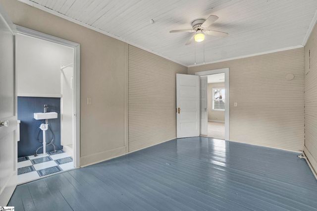 302 Gassaway Street, Central, SC 29630