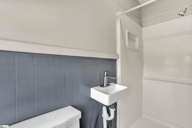 302 Gassaway Street, Central, SC 29630