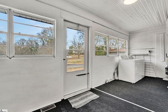 302 Gassaway Street, Central, SC 29630