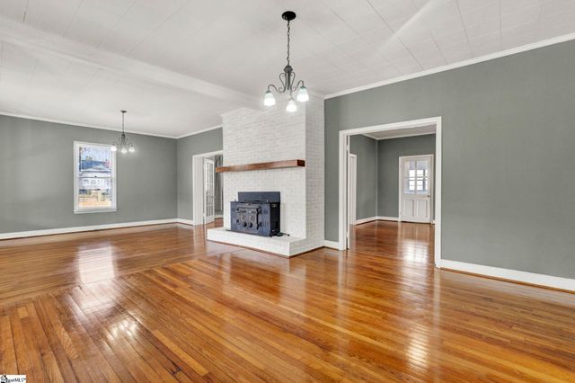 302 Gassaway Street, Central, SC 29630