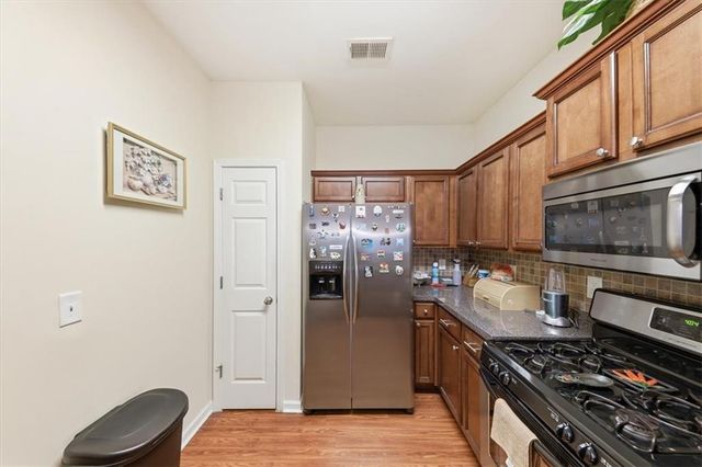 2901 Oshields SW Court 7, Marietta, GA 30060