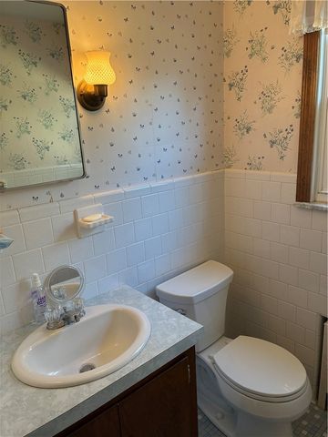 2 Woodcrest Drive, Cumberland, RI 02864