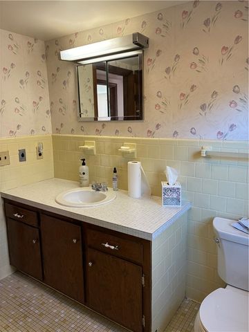 2 Woodcrest Drive, Cumberland, RI 02864