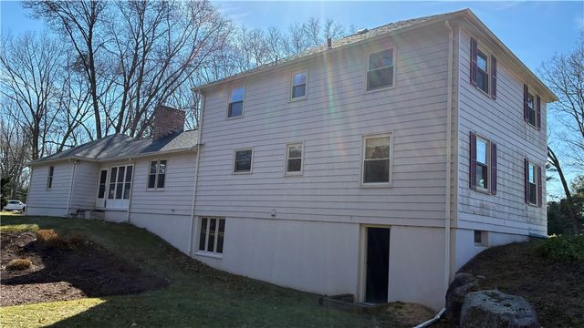 2 Woodcrest Drive, Cumberland, RI 02864