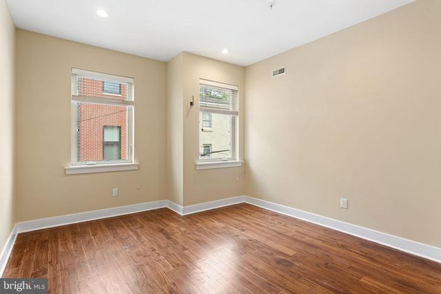 1118 E OXFORD ST, Philadelphia, PA 19125