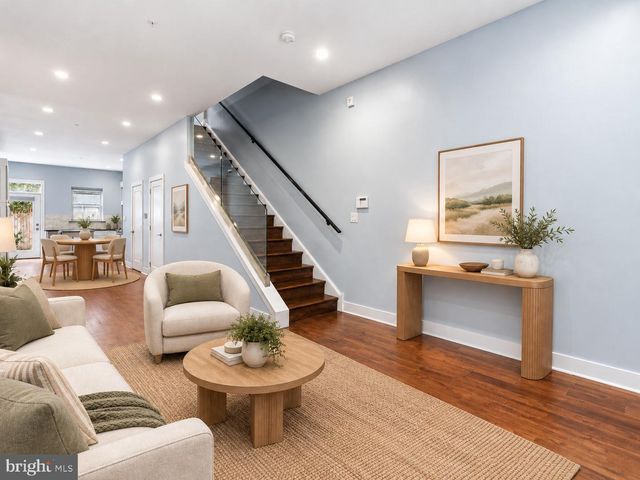 1118 E OXFORD ST, Philadelphia, PA 19125