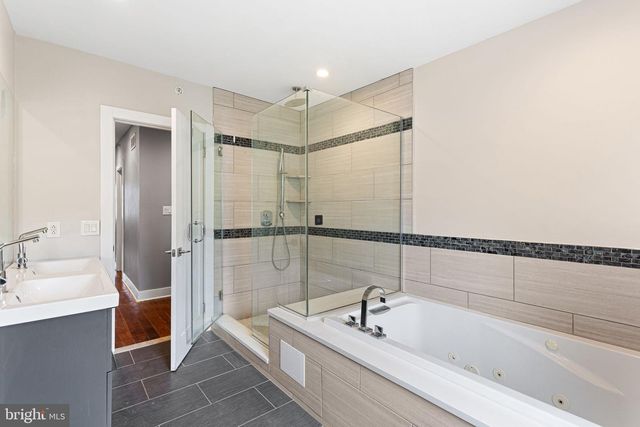 1118 E OXFORD ST, Philadelphia, PA 19125
