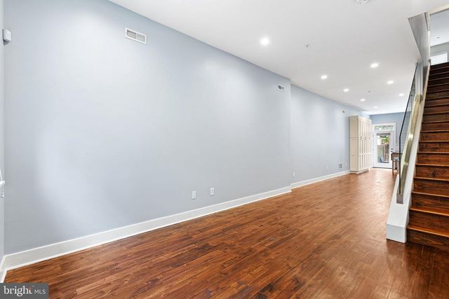 1118 E OXFORD ST, Philadelphia, PA 19125