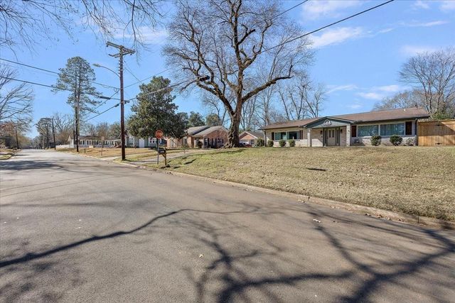 1005 Logansport Street, Nacogdoches, TX 75961