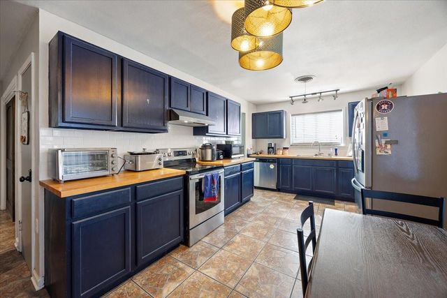 1005 Logansport Street, Nacogdoches, TX 75961