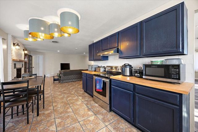 1005 Logansport Street, Nacogdoches, TX 75961