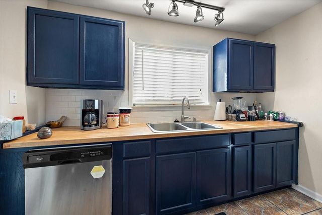 1005 Logansport Street, Nacogdoches, TX 75961