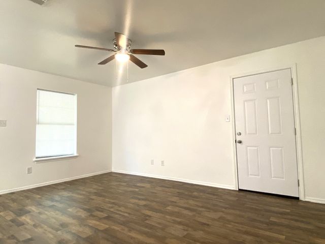 505 Red Springs Avenue, Mt Pleasant, TX 75455