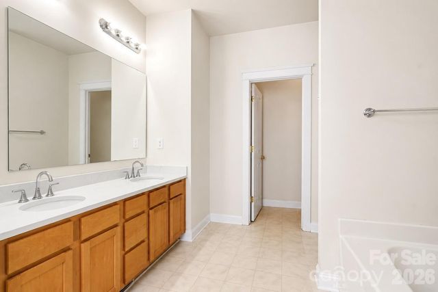 3044 Parker Green Trail, Charlotte, NC 28269