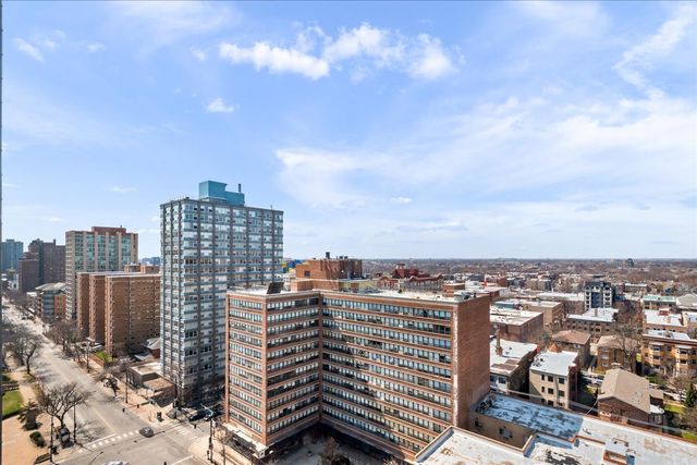 5701 N Sheridan Road 17B, Chicago, IL 60660