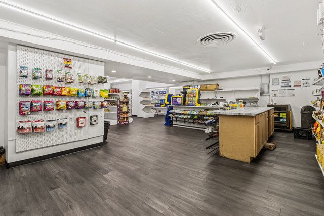 5701 N Sheridan Road 17B, Chicago, IL 60660