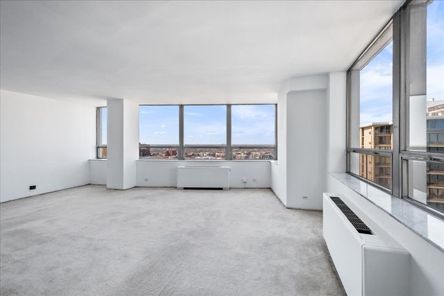 5701 N Sheridan Road 17B, Chicago, IL 60660