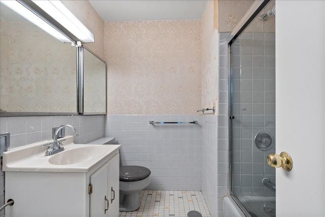 5701 N Sheridan Road 17B, Chicago, IL 60660