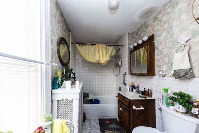 115 Webster St, Malden, MA 02148