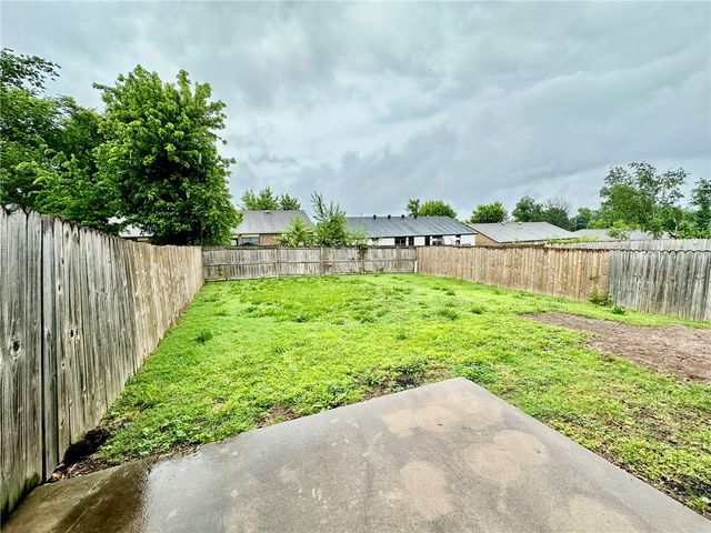 2437 Gum Street, Rogers, AR 72758