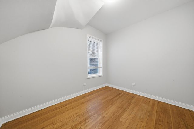 5039 W Cullom Avenue 1, Chicago, IL 60641