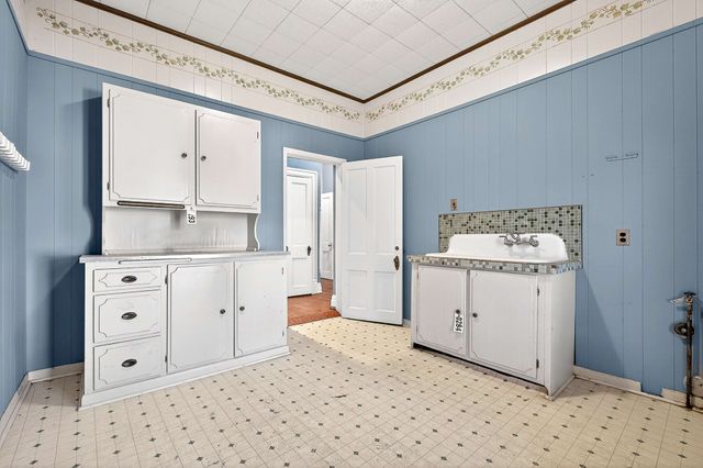 408 NE Atlantic St, Tullahoma, TN 37388