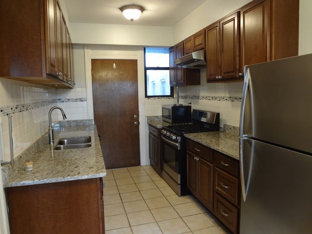 5463 S Ingleside Avenue 3W, Chicago, IL 60615