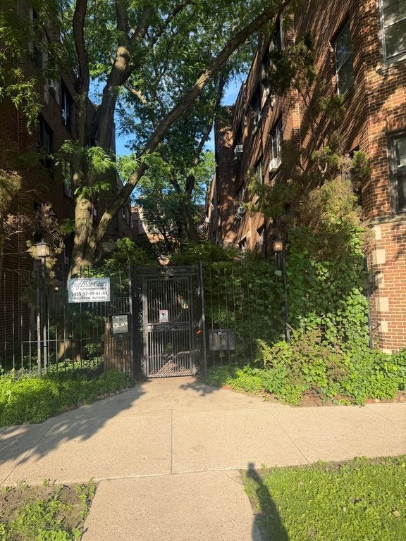 5463 S Ingleside Avenue 3W, Chicago, IL 60615