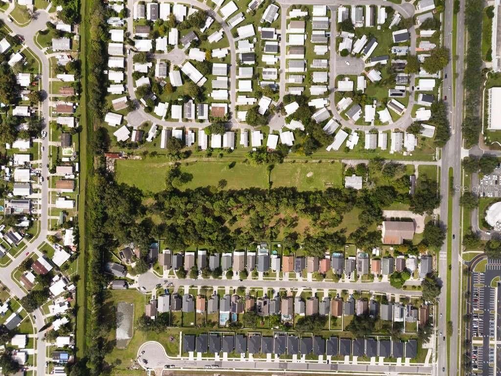 Image 13 of property listing at 6250 PERSHING AVENUE, Orlando, FL 32822