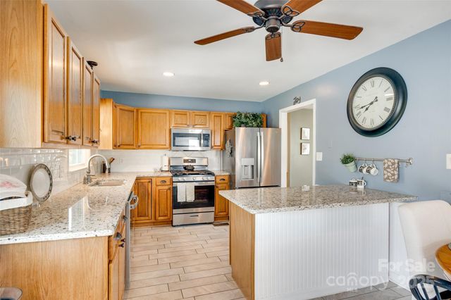 3903 Graywood Drive, Gastonia, NC 28052