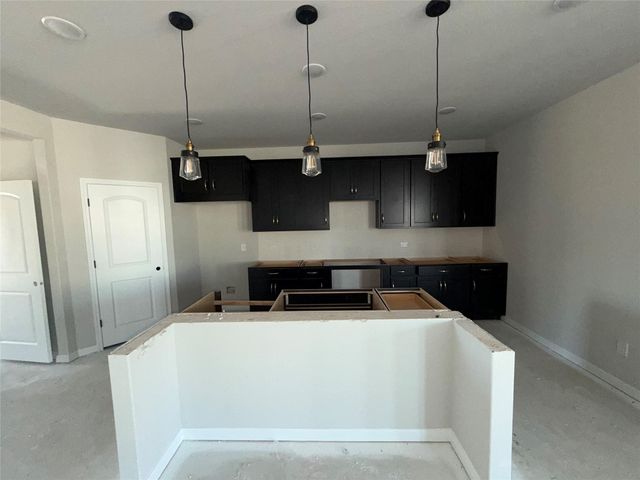 312 Leeland DR, Liberty Hill, TX 78642