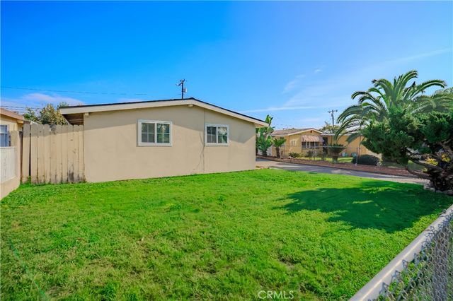 513 Nottingham Avenue, Santa Ana, CA 92703