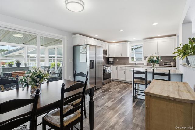 35 Village Circle S, Manorville, NY 11949