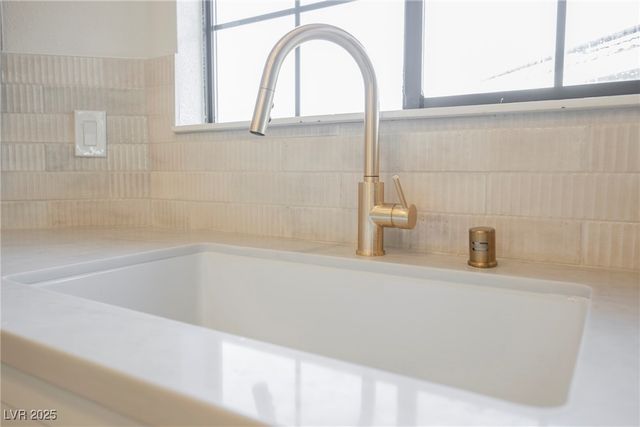 1732 Yellow Rose Street, Las Vegas, NV 89108