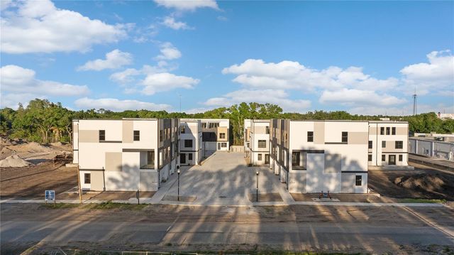 8401 MODANO PLACE, Tampa, FL 33614