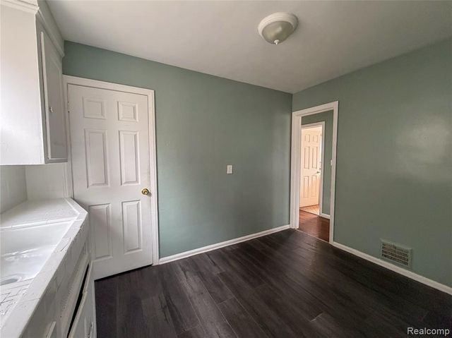 15456 Saratoga Street, Detroit, MI 48205