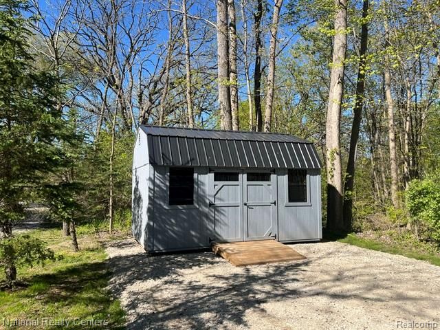 7782 Golf Club Road, Genoa Township, MI 48843