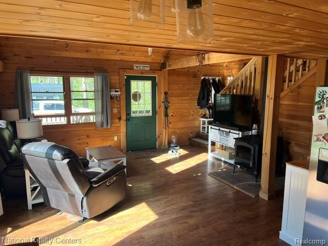 7782 Golf Club Road, Genoa Township, MI 48843