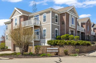 1540 Roxbury WAY #201, Waukesha, WI 53186