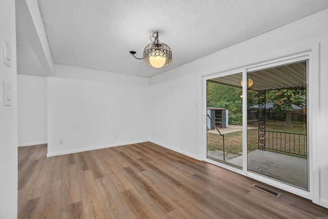 309 Lakeside Road, Hot Springs, AR 71901